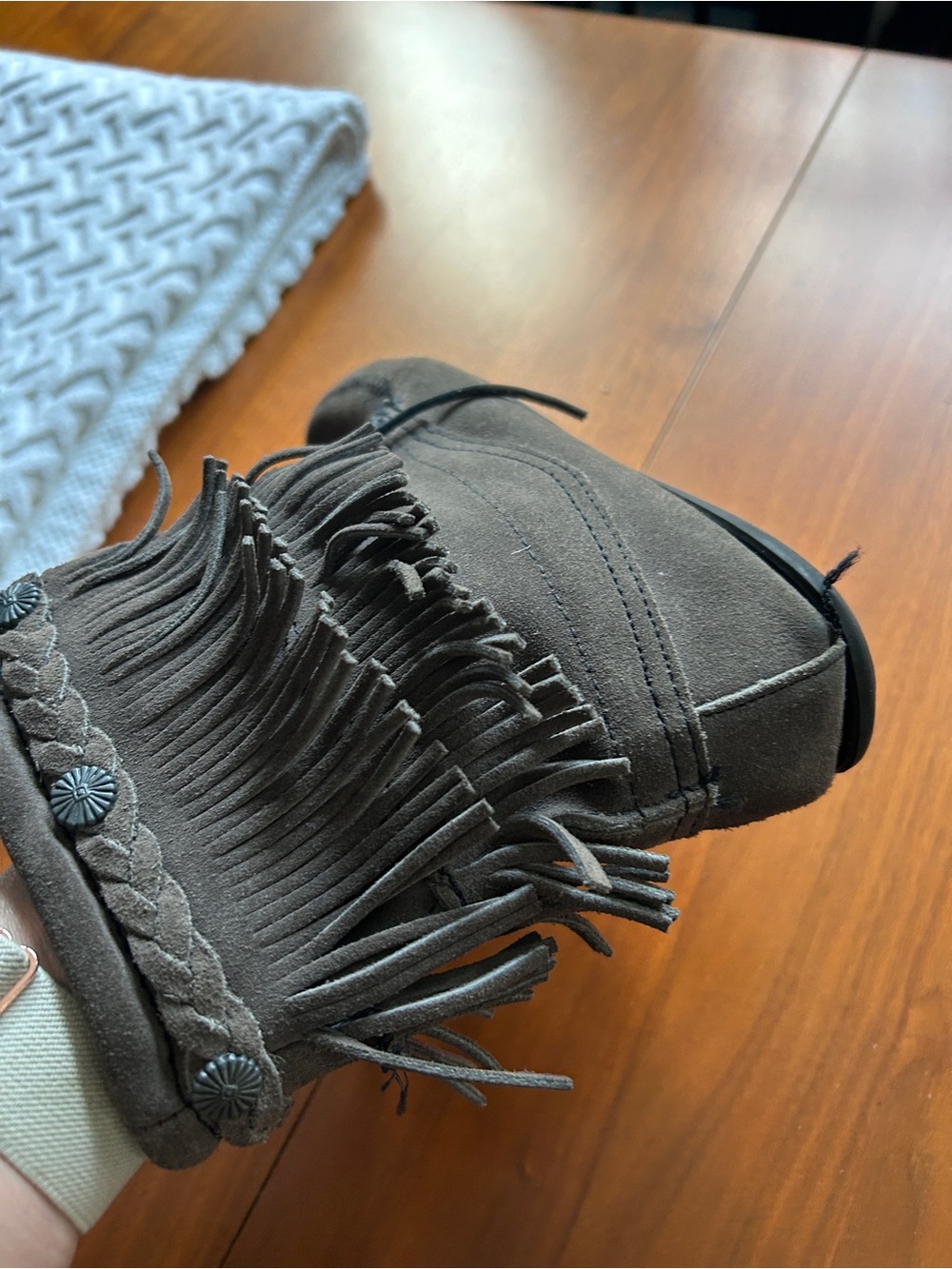 Minnetonka Fringe Suede Moccasin-Style Bootie Sz 11 - Picture 6 of 10